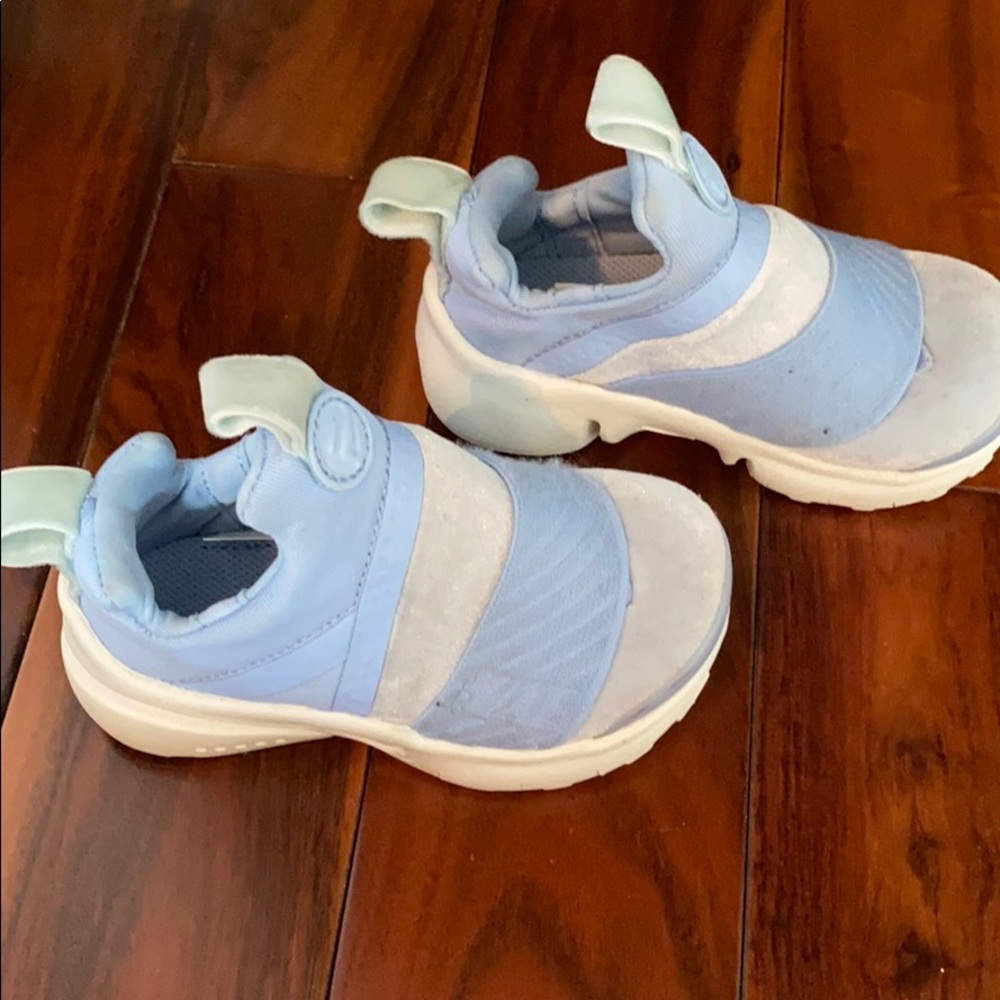 Nike preston light blue velvet kids sneaker